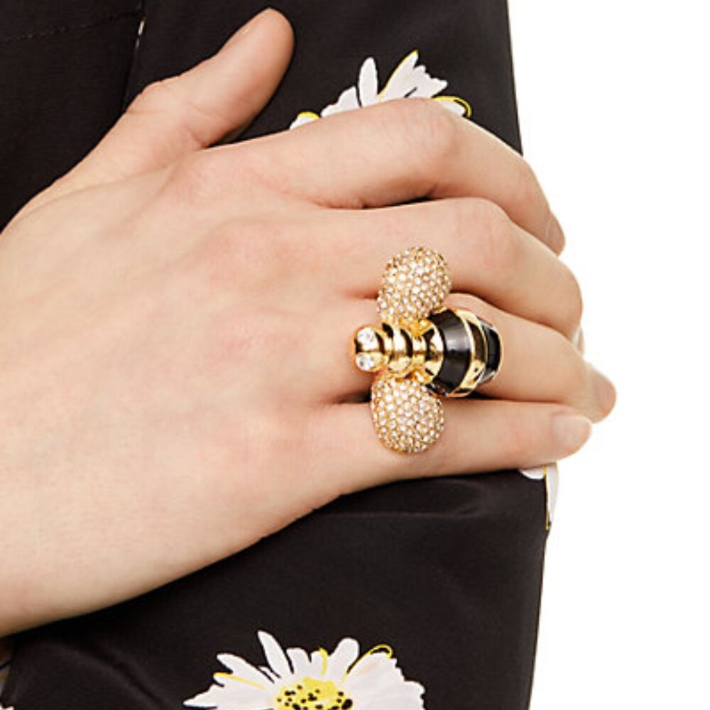 Queen bee ring